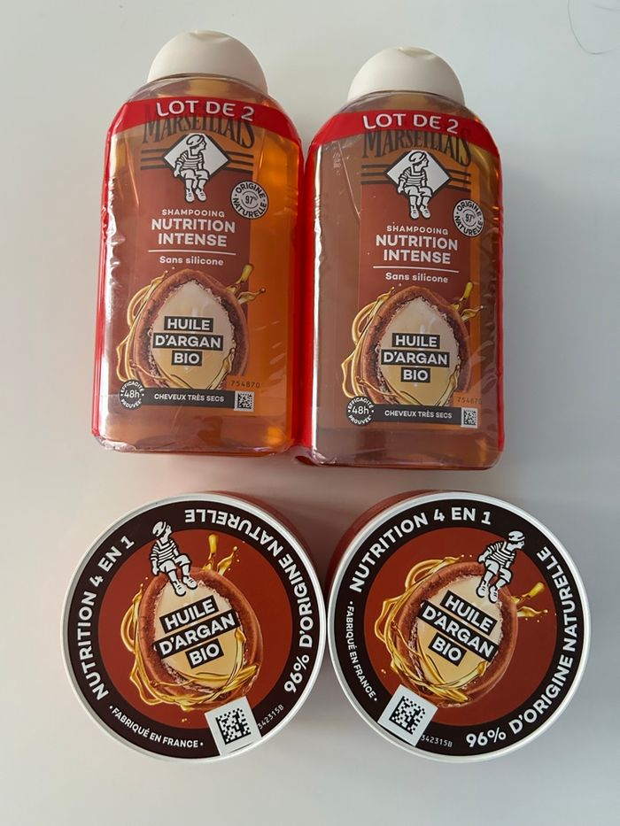 Lot de 4 shampoings + 2 masques Le petit marseillais Neuf