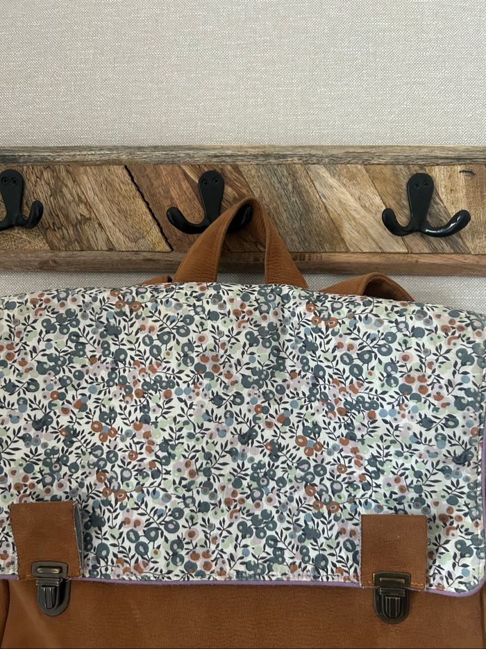 Cartable en simili cuir camel et Liberty - photo numéro 2