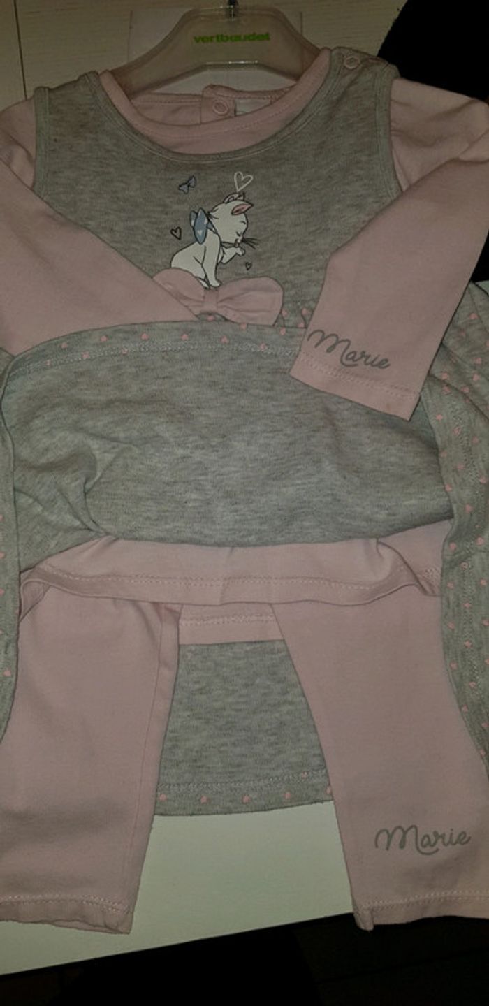 Enzemble disney marie 18 mois - photo numéro 3