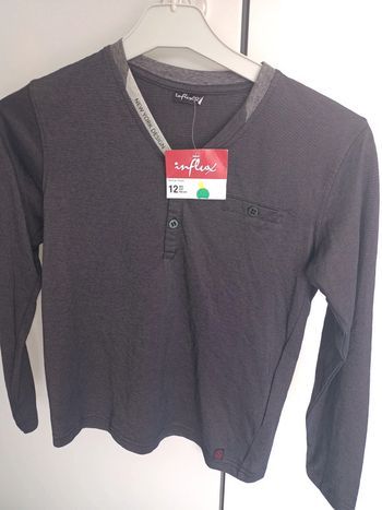 Tee shirt garçon neuf avec étiquette