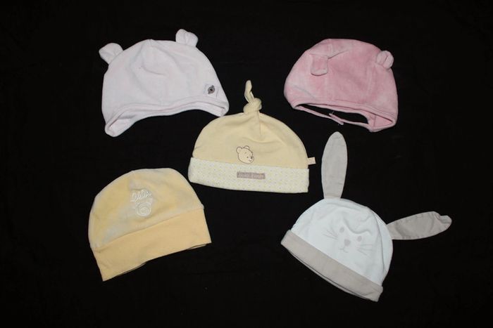 Lot de 5 bonnets naissance + moufles - photo numéro 2