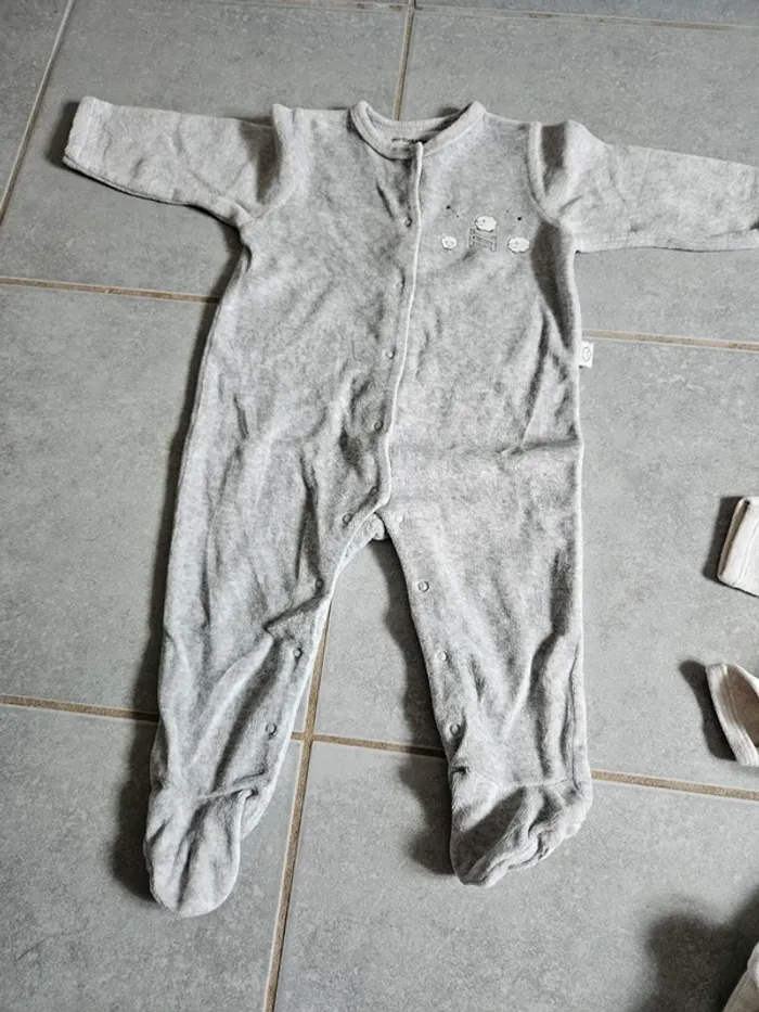 Lot 4 pyjamas Vertbaudet - photo numéro 3
