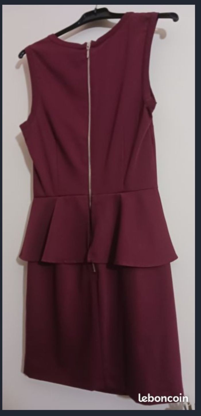 Robe, ajusté, couleur bordeaux - photo numéro 2