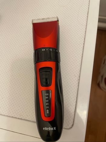 Tondeuse pour cheveux et barbe