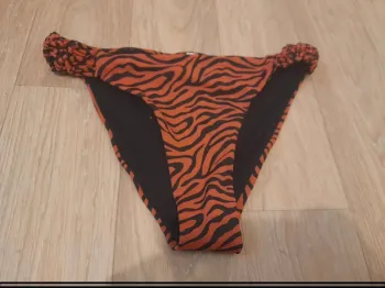 bas de maillot de bains taille 40