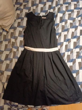 Robe noire ceintrée Camaieu