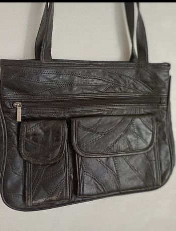 Sac à main a l épaule. Noir.
