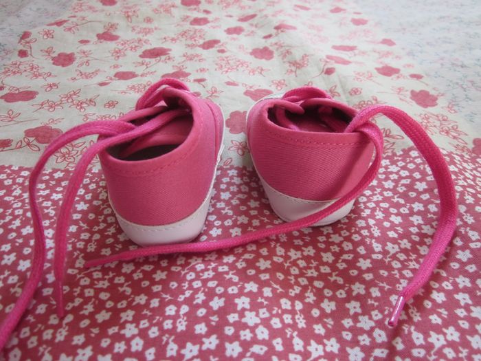 Chaussures/chaussons rose - photo numéro 4