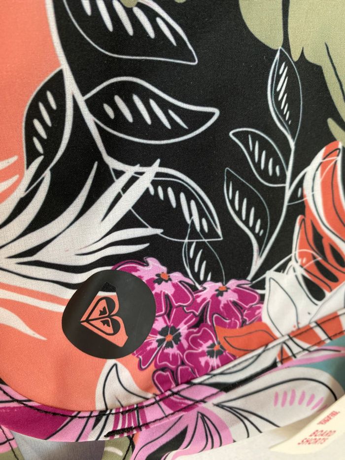 Boardshort noir et fleurs multicolores Roxy S - photo numéro 7