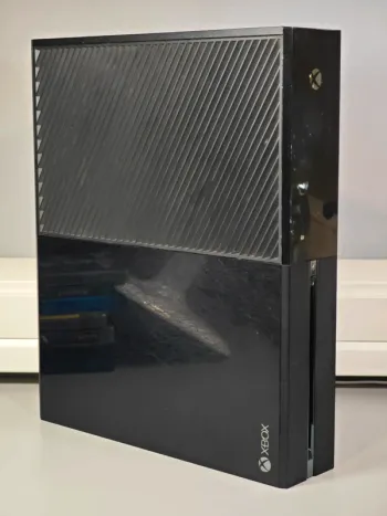 Console Xbox One/ 500Go/ Sans manette/ Garanti 1 an