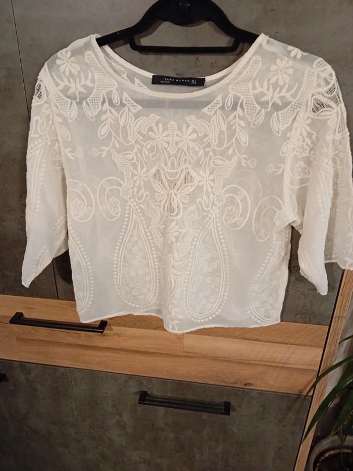 Haut Blanc Brodé Zara