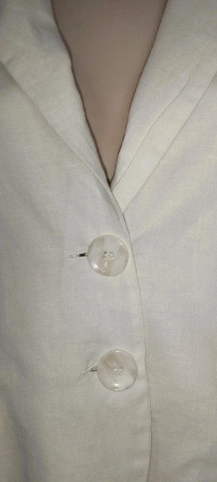Veste tailleur blanche - photo numéro 4