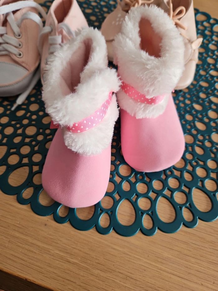 3 paires de chaussures souples 9 à 12 mois - photo numéro 4