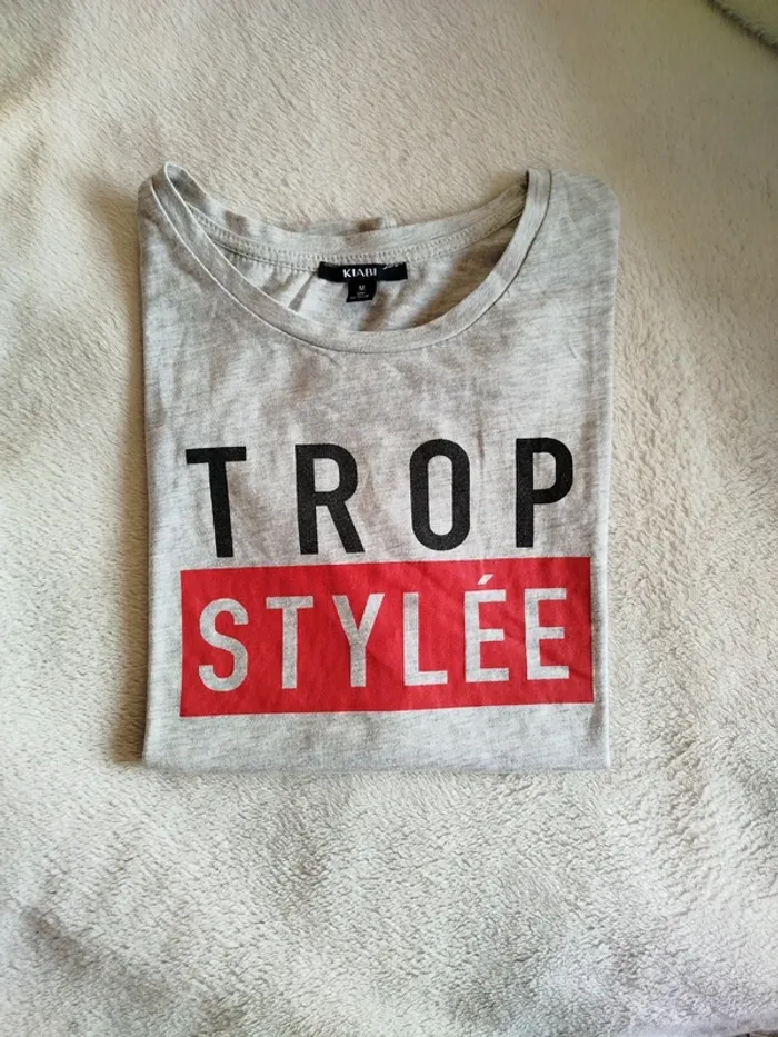 T-shirt fille manches courtes taille M Kiabi "Trop Stylée"