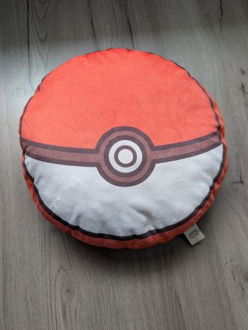 Coussin plat Pokémon Pokéball 40 cm 