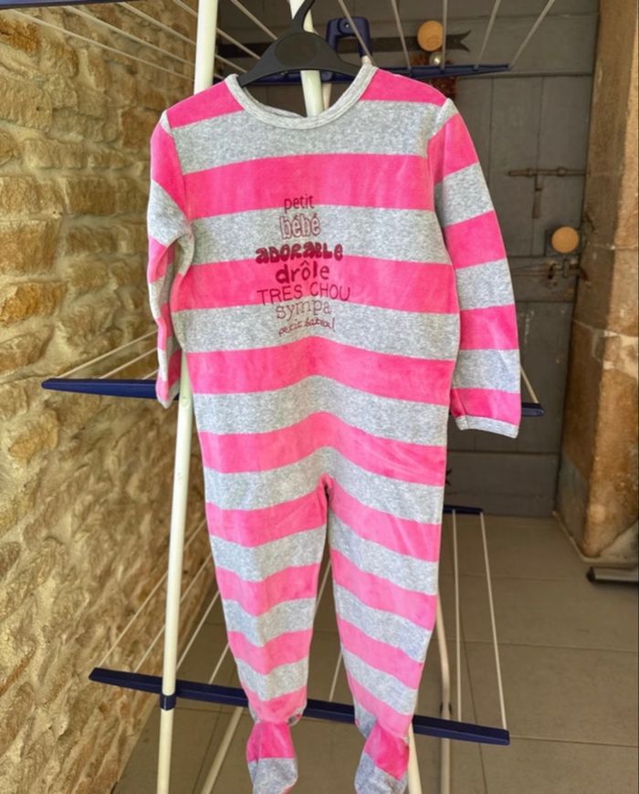 Pyjama dors bien fillette taille 36 mois