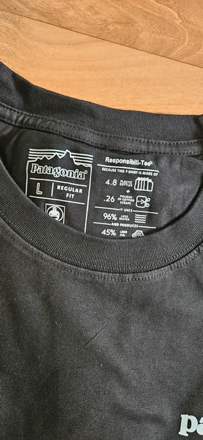 T-shirt Patagonia noir – Taille L – Neuf - photo numéro 5