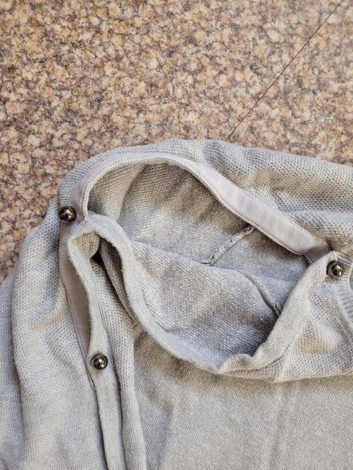 Pull avec épaules dénudées - photo numéro 2
