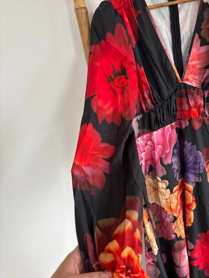 Longue robe à fleurs - photo numéro 2