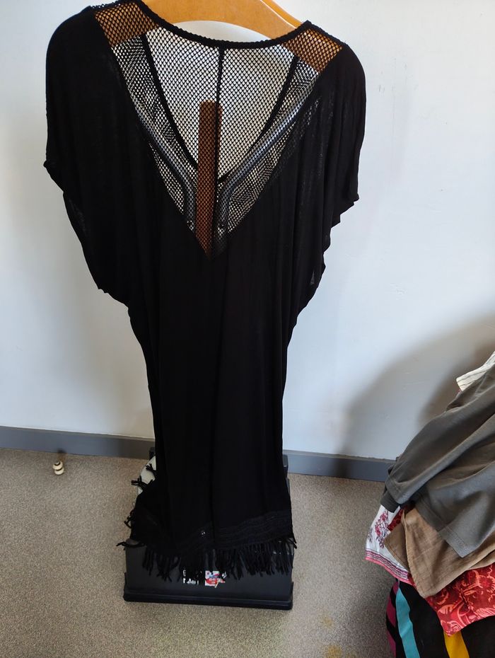 Jolie robe noire légère