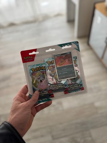 [NEUF] Tripack Pokémon EV9 Aventures Ensemble
