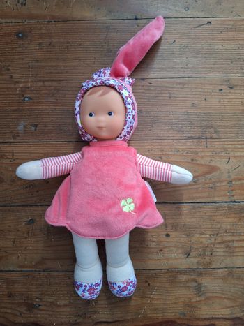 Poupée Corolle miss 1001 fleurs trèfle