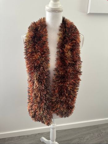 Écharpe poilue angora synthétique jaune et orange Y2K