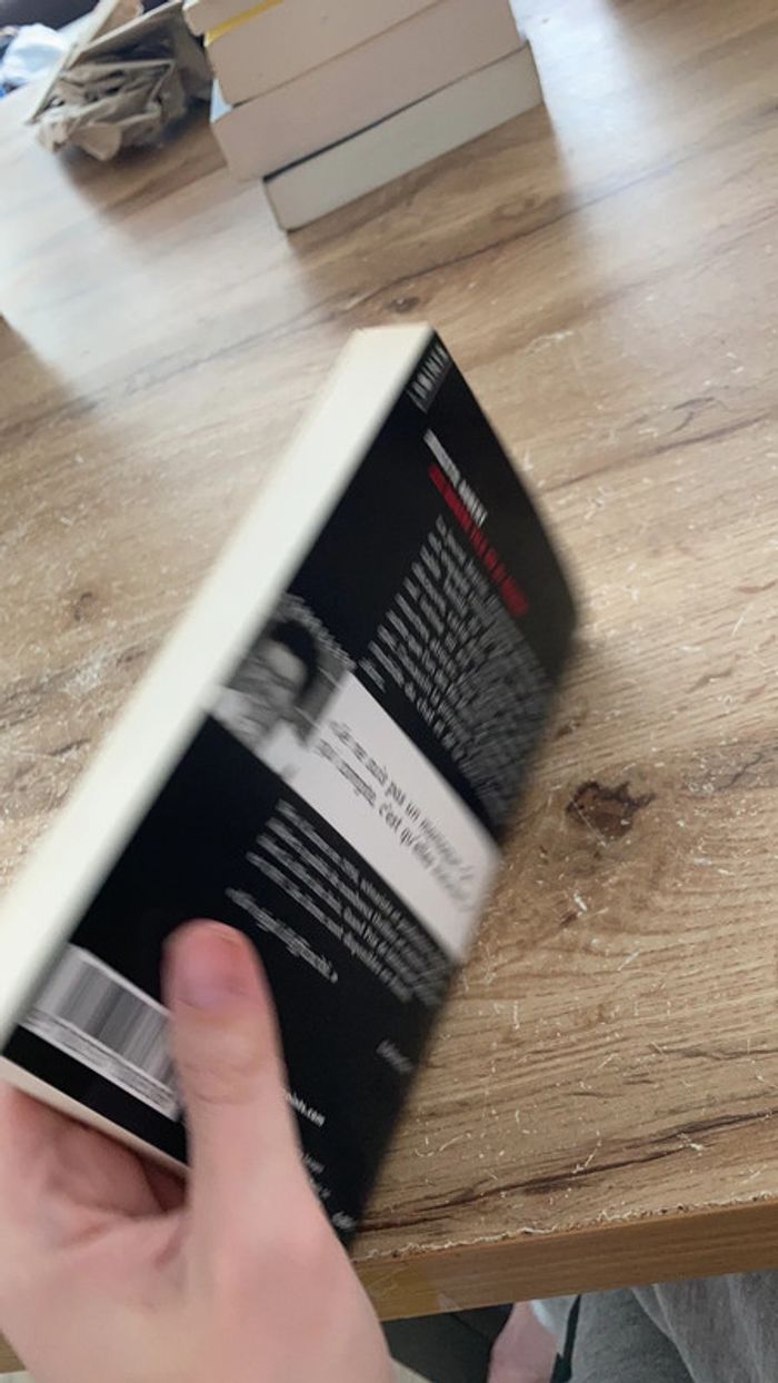 Les quatre fils du Dr March de Brigitte Aubert - photo numéro 2