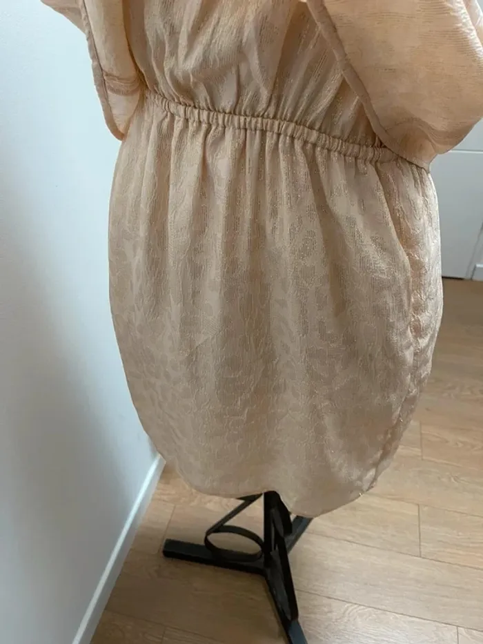 Superbe Robe Louison neuve 🌸 en soie achetee 169€ - photo numéro 3