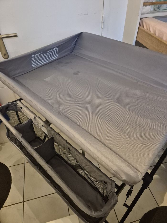 Table a langer pliante neuve - photo numéro 3