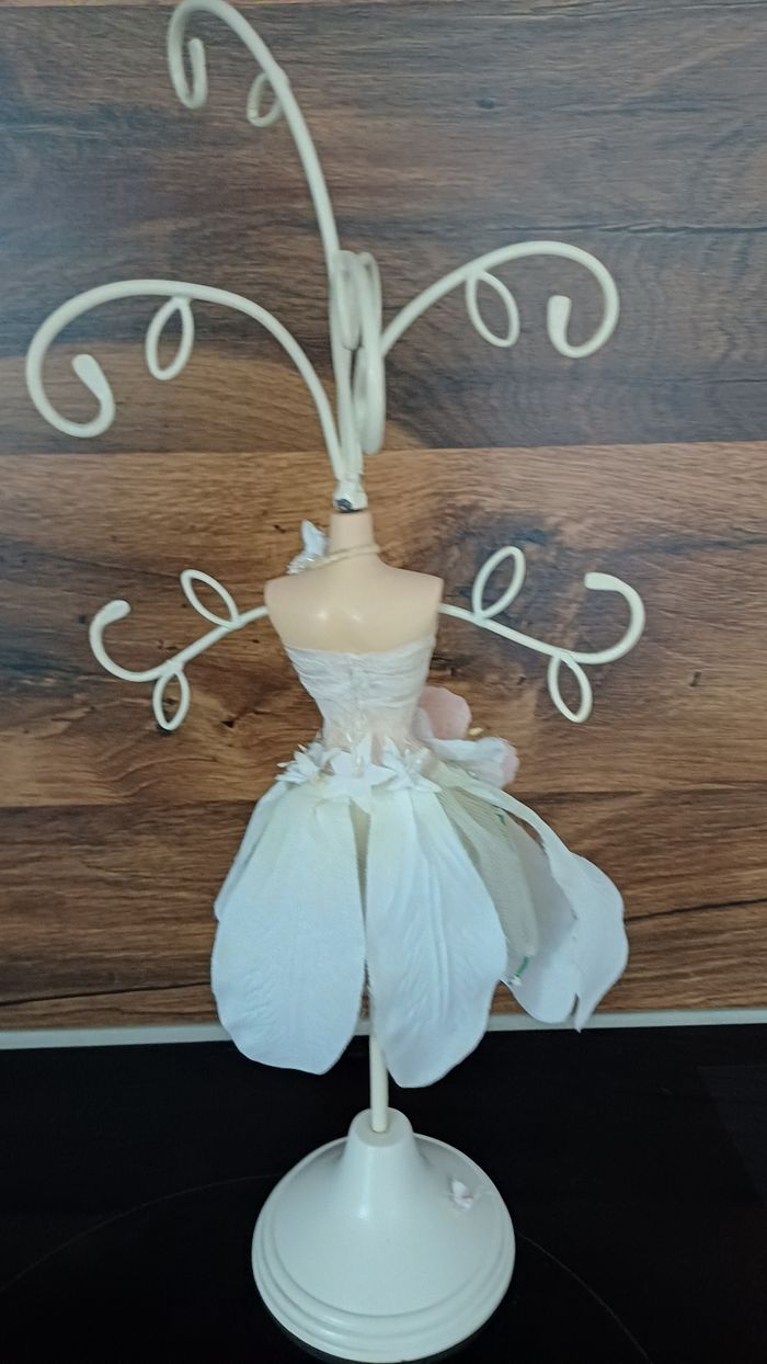 Porte-bijoux buste femme - photo numéro 2