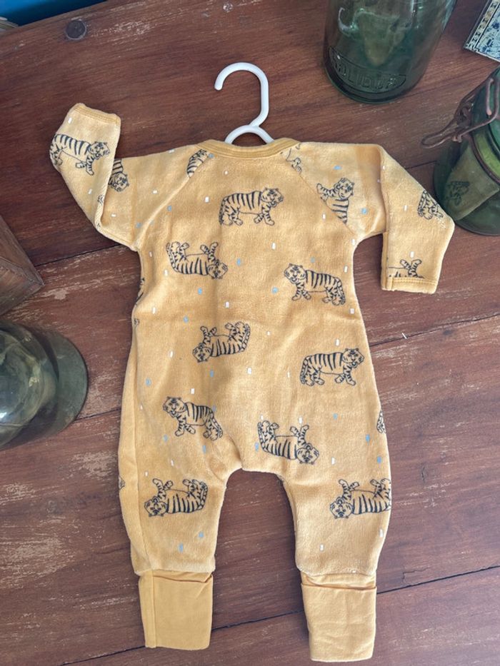 Combinaison 1 mois Dim orange avec tigre - photo numéro 2