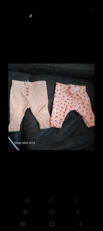 Lot de 1 pantalon et 1 leggins bébé fille 1 mois