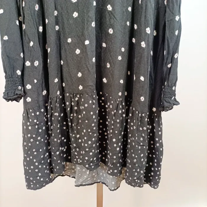 Robe noire fluide à pois fleuris taille 48 manches longues bohème chic Yessica C&A A1355 - photo numéro 4