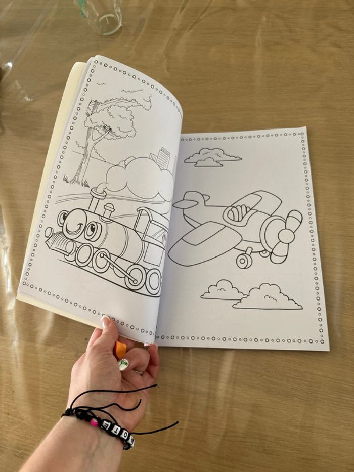 Livre de coloriage neuf - photo numéro 2