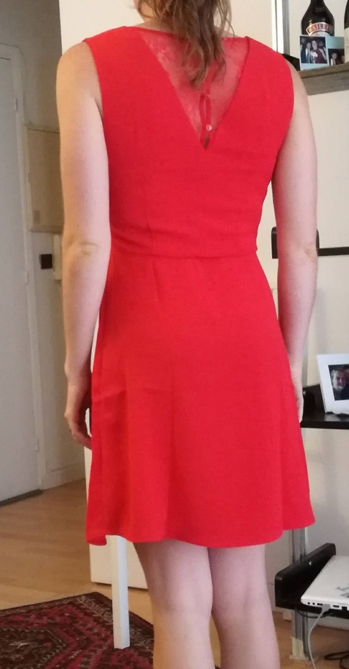 Robe rouge ceintrée camaïeux taille 36 - photo numéro 3