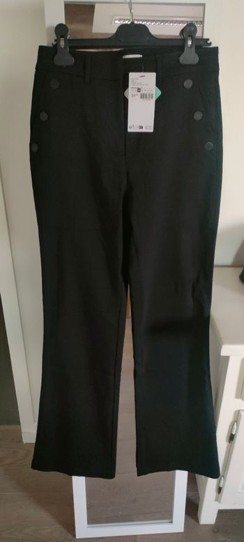 Pantalon noir stretch évasé femme