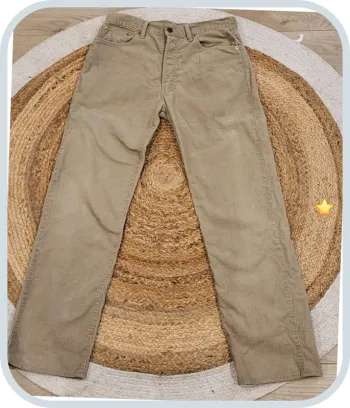 Jean Levi's 551 – Coupe droite vintage – Beige/ Kaki clair - Très bon état - Taille 38/40