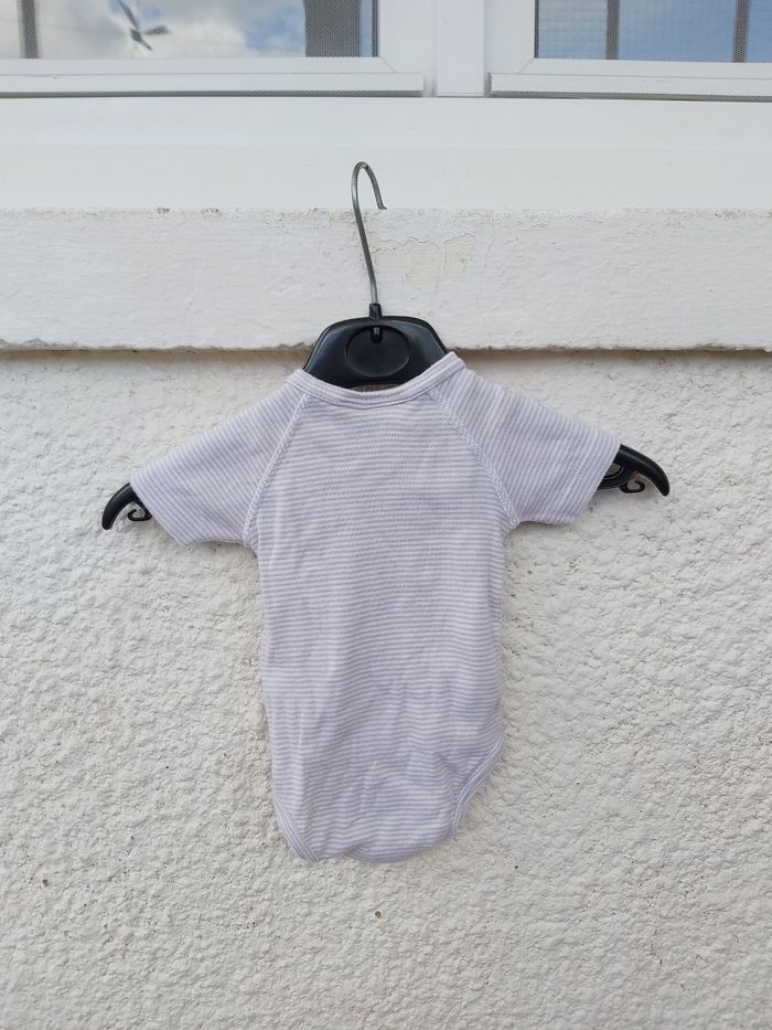 Body Taille 3 mois très bon état - photo numéro 2