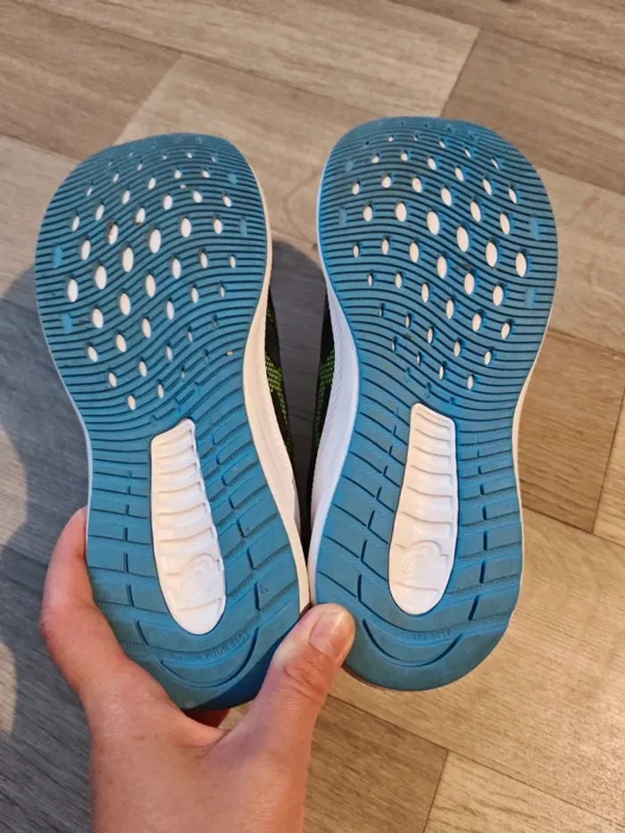 Baskets Asics Pointure 33.5 - photo numéro 5