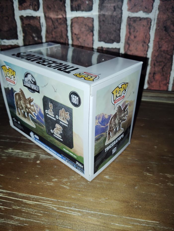 Funko pop Jurassic World Triceratops 1681 - photo numéro 4