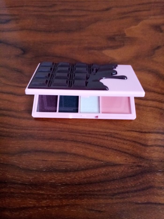 Shadow palette Révolution (Rocky Road) - photo numéro 4