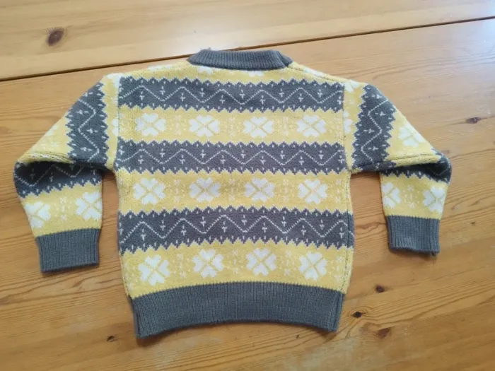 Pull jaune et gris - photo numéro 2