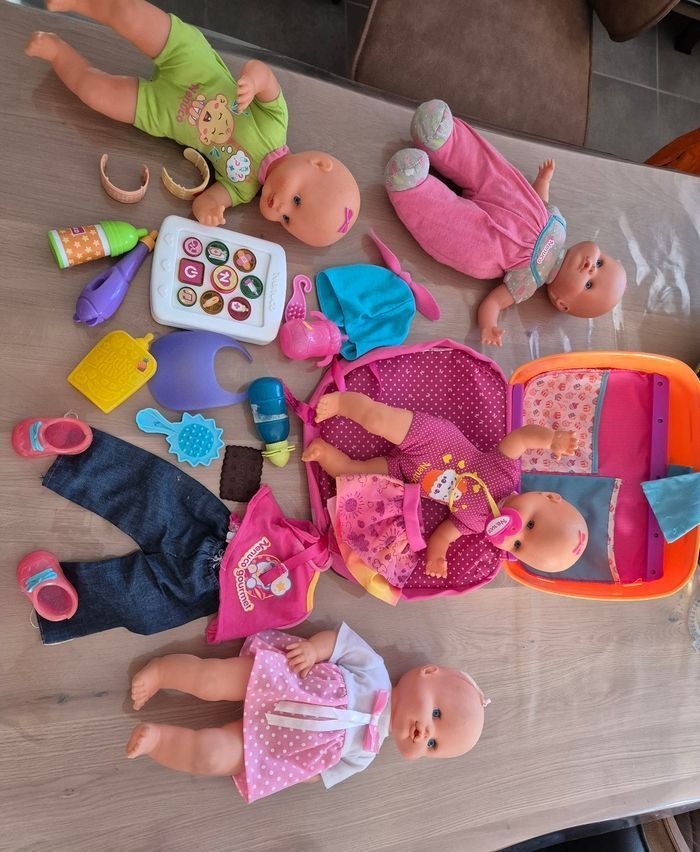 Lot jouets et livre - photo numéro 2