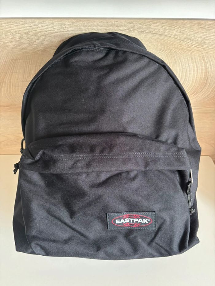 Sac à dos Eastpak noir 24L – Neuf jamais utilisé