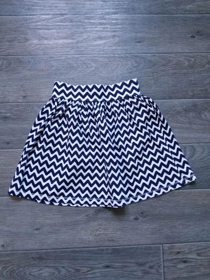 Jupe taille 5 ans très bon état Kiabi