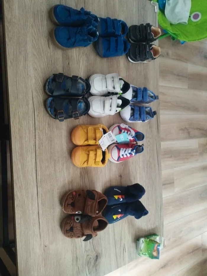 10 paires de chaussures/chaussons garçon du 19 au 22 - photo numéro 10