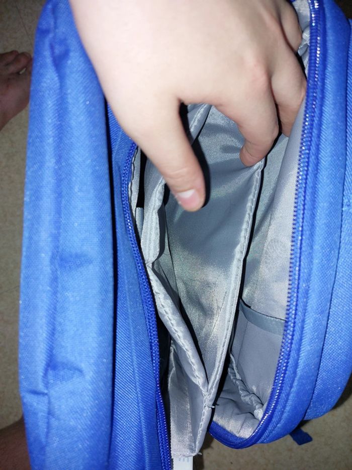 Lot sac à dos + sacoche neufs - photo numéro 5