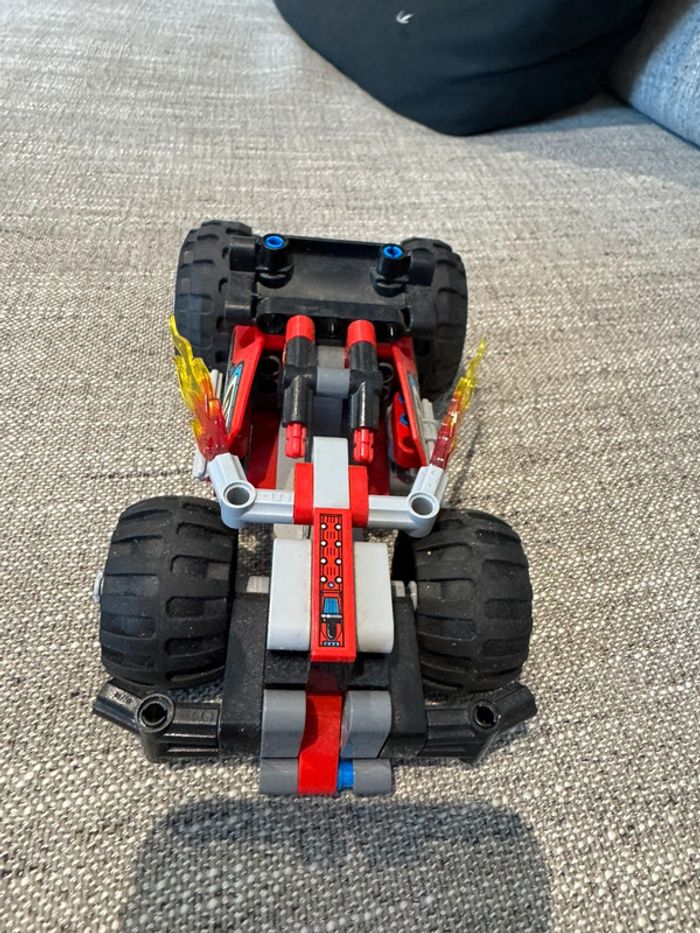 Voiture lego technique - photo numéro 2