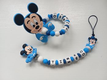 Anneau et attache tétine